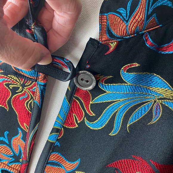 Chico’s, Plus Size Asian Silk Blend Blazer/Blouse Floral Design Sz 3 or Size 16 - Picture 3 of 11